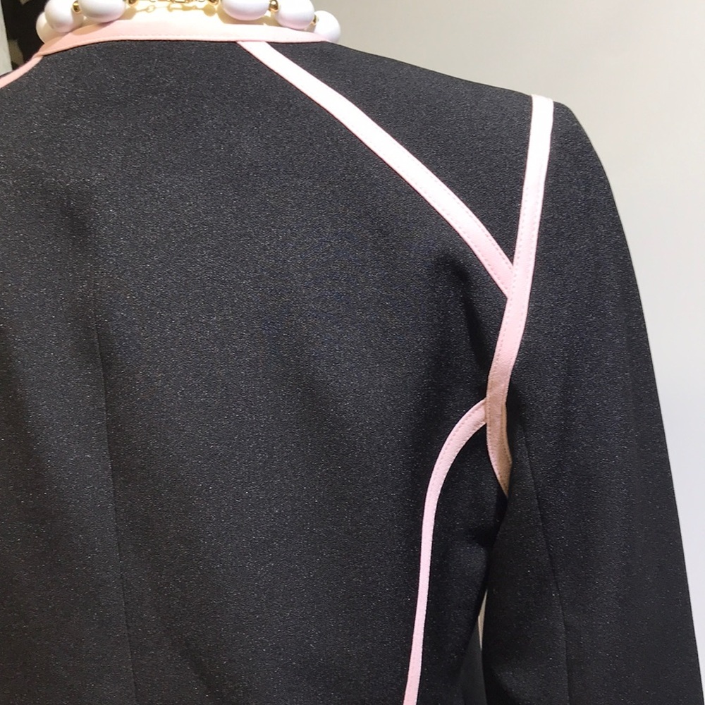 Jones Studio jacket. - Picture 6 of 8